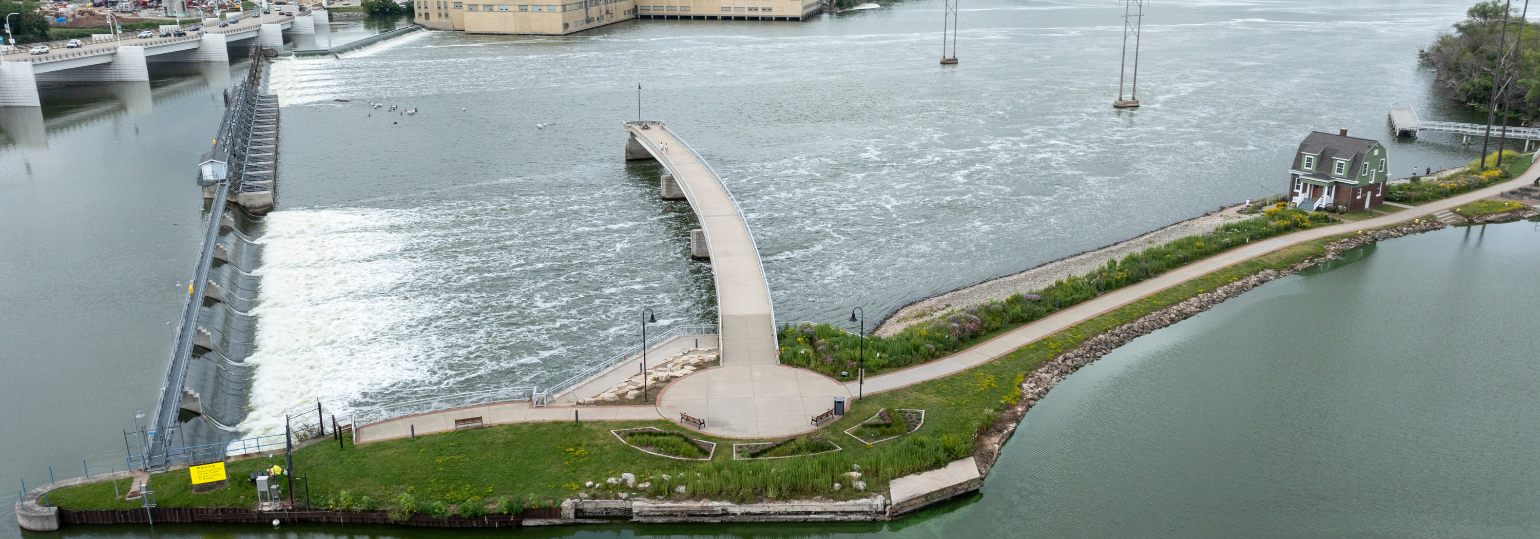 De Pere Riverwalk and Wildlife Viewing Pier_GRAEF