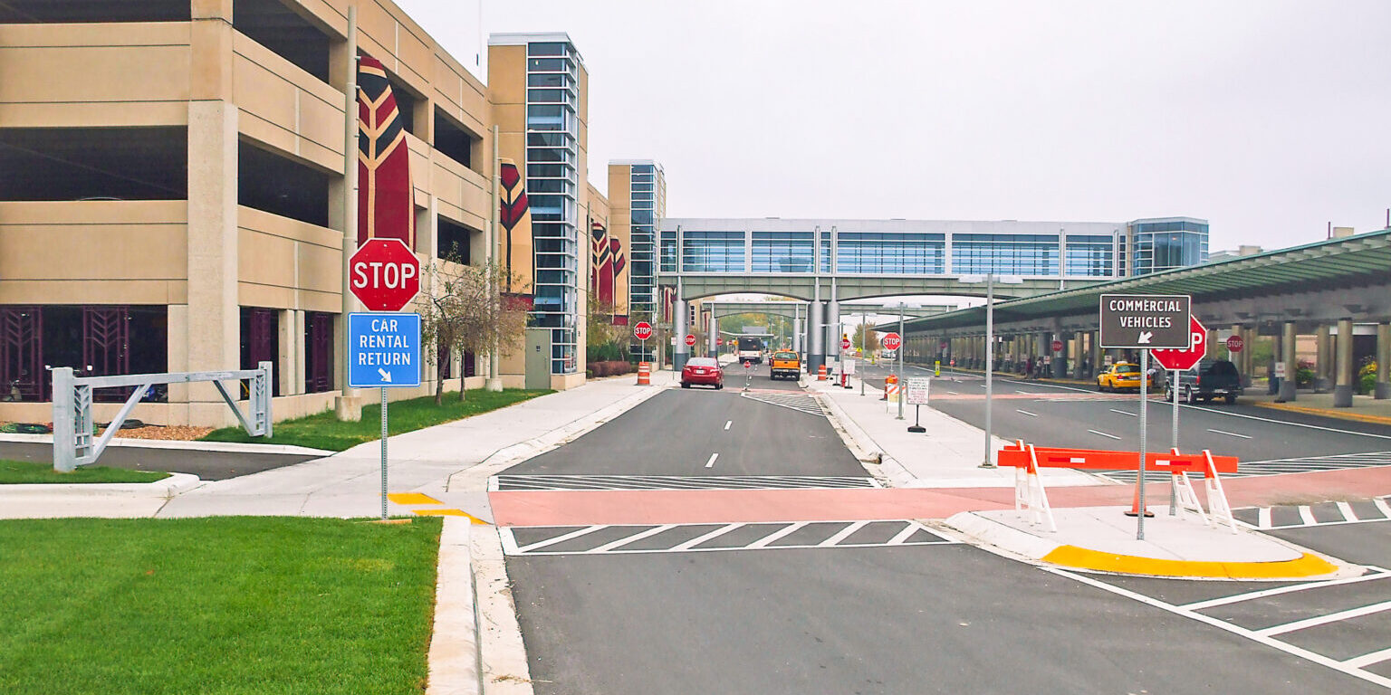 Dane County Airport_33_0909_edit