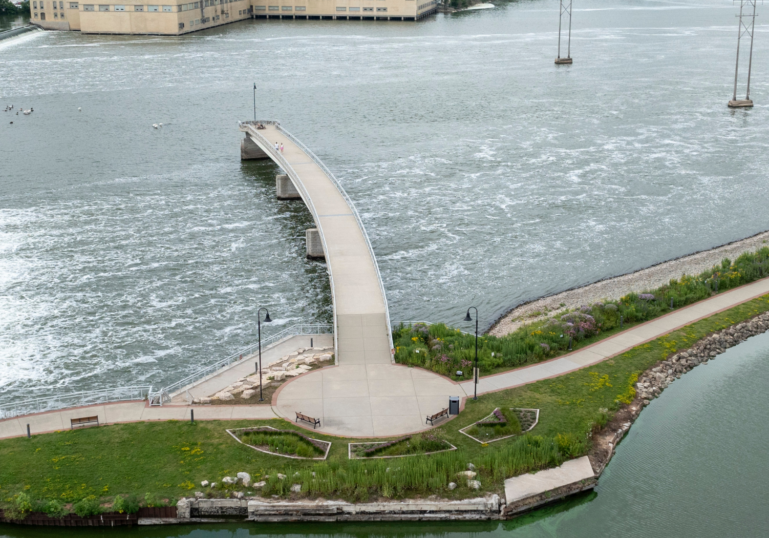 De Pere Riverwalk and Wildlife Viewing Pier_GRAEF