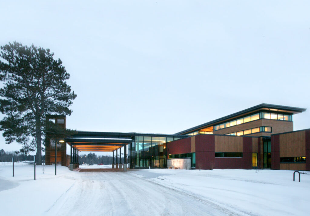 Grand Itasca_Ext. Far_05