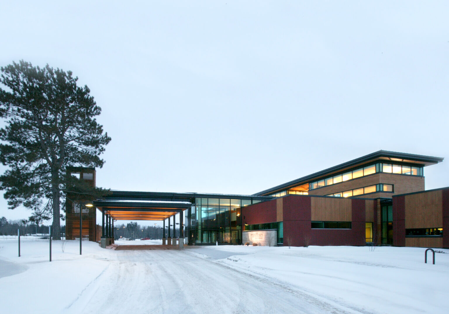 Grand Itasca_Ext. Far_05