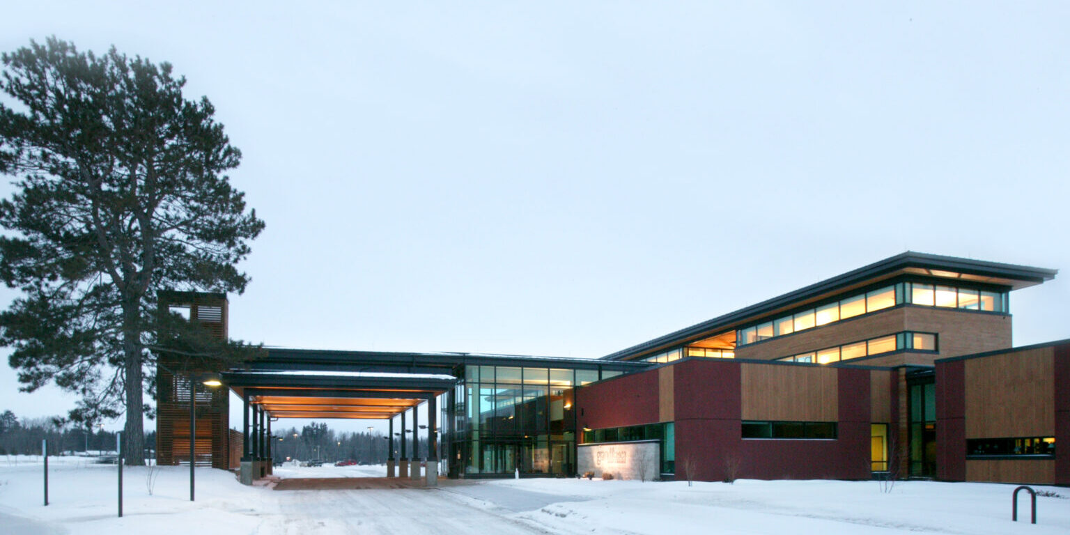 Grand Itasca_Ext. Far_05